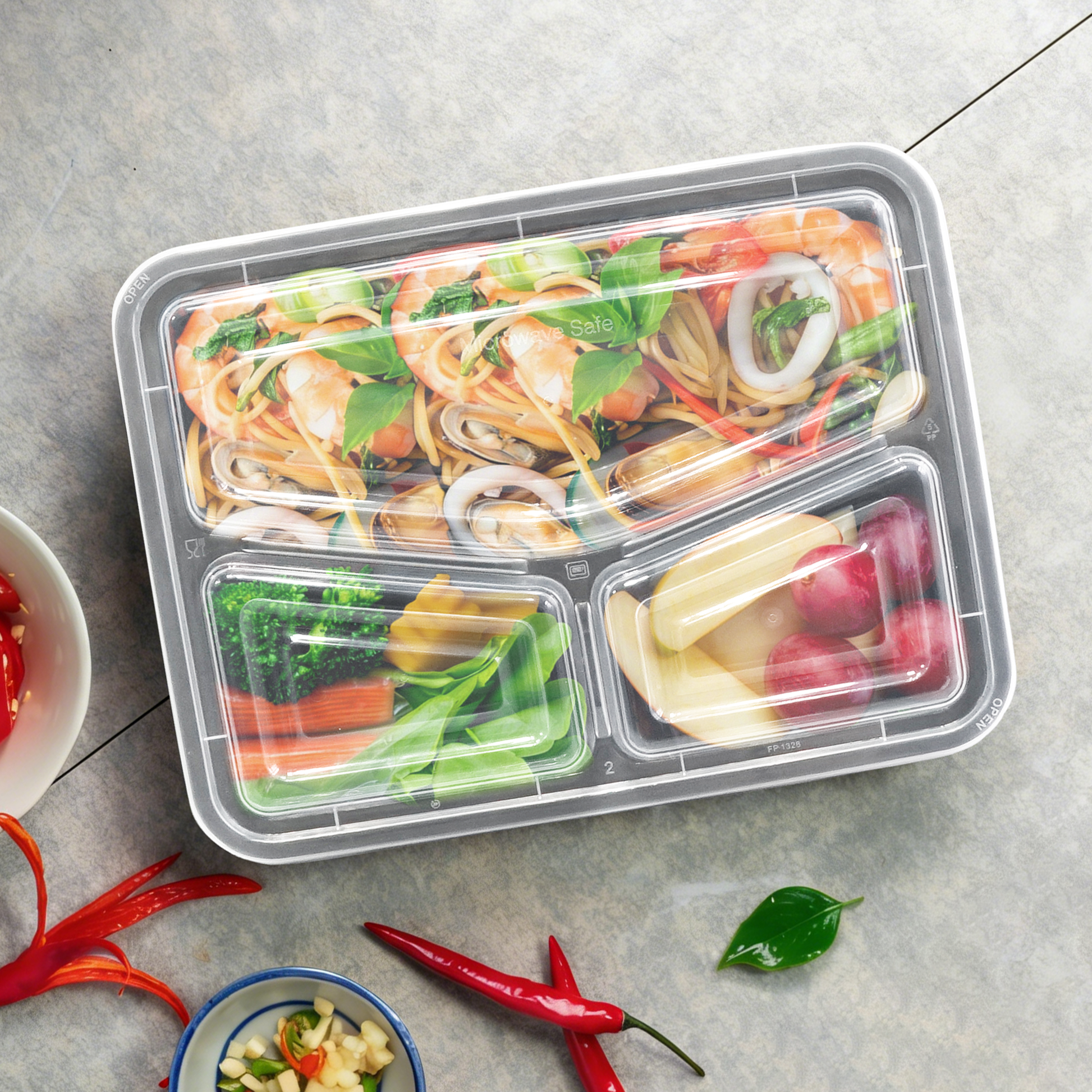 [150ct] 32 oz PP Plastic Microwavable Heavy Weight Containers & Lids | 3 - compartment | Black - Biocean by Danube BlueBiocean