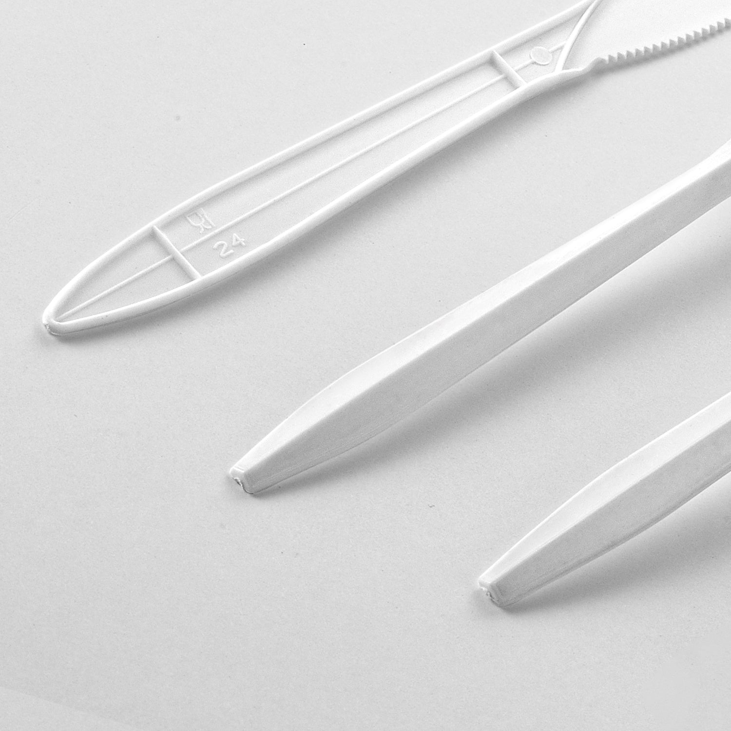 [250ct] PP Plastic Medium Weight Cutlery Kits (Knife,Fork,Soup Spoon,Napkin) | White
