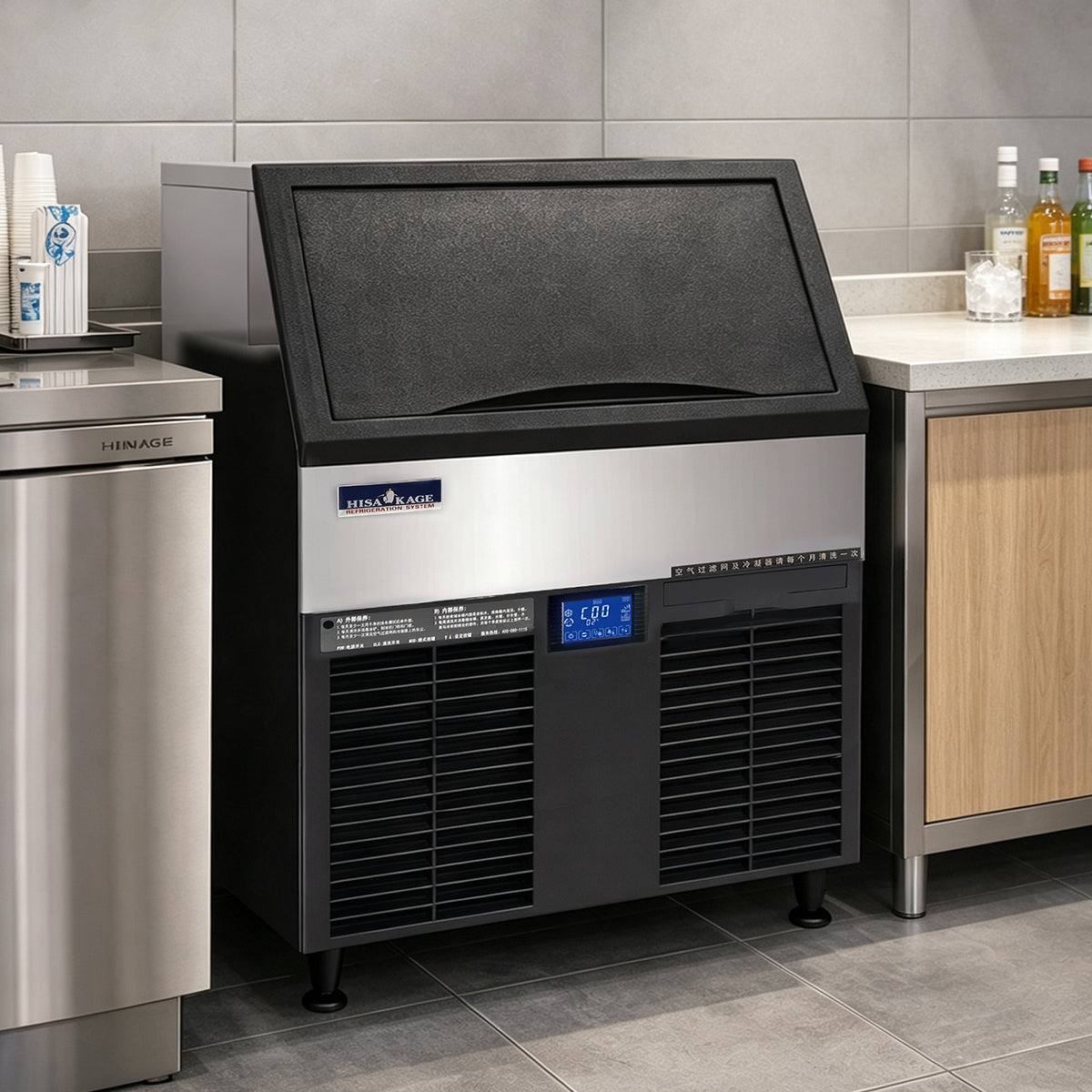 HISAKAGE 22.1" AC-150 Air-Cooled Self-Contained Cube Ice Machine with 39 lb. Storage Bin - 155 lbs Daily Output, 115V