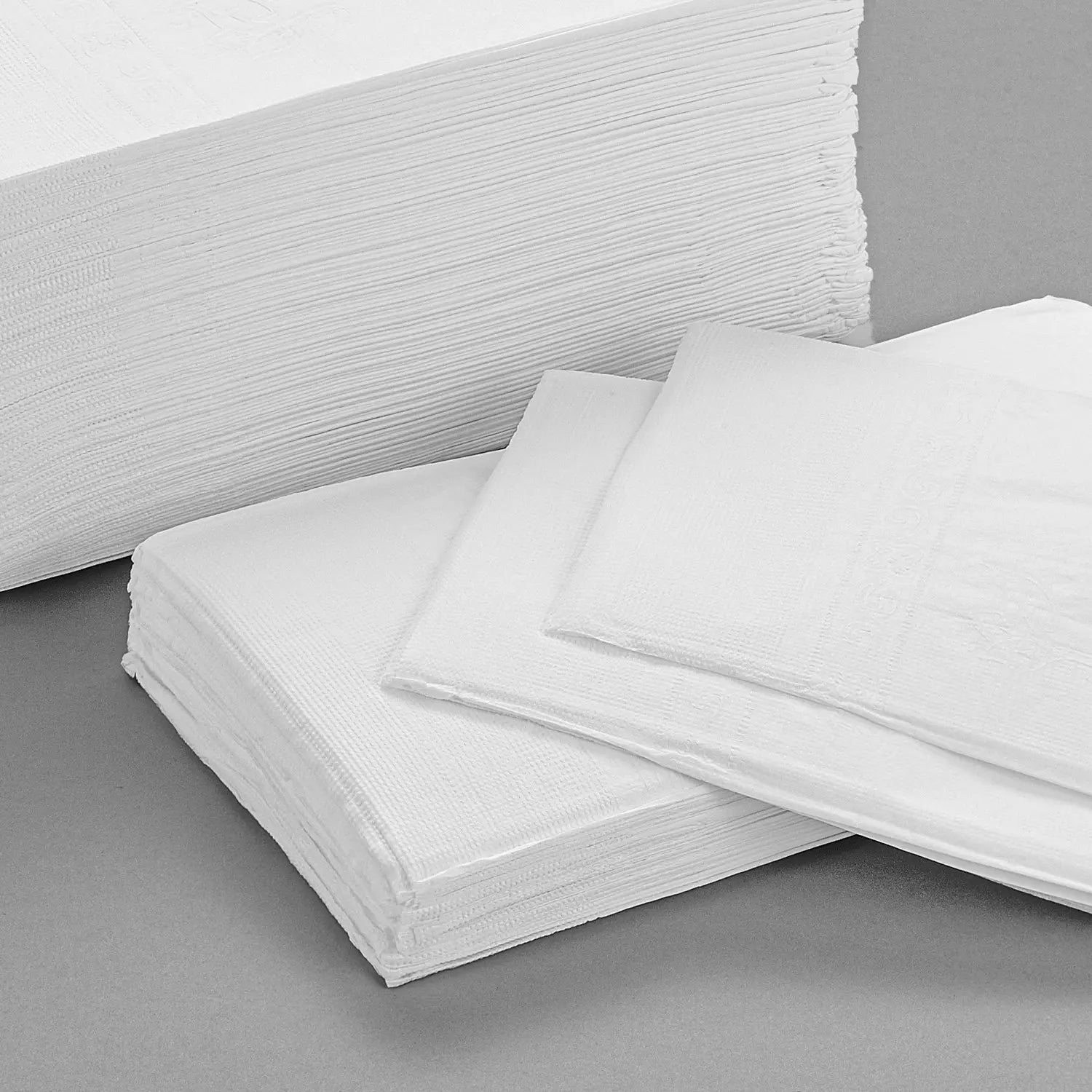 15" x 17" White 2-Ply 1/8 Fold Dinner Napkins-3,000/Case