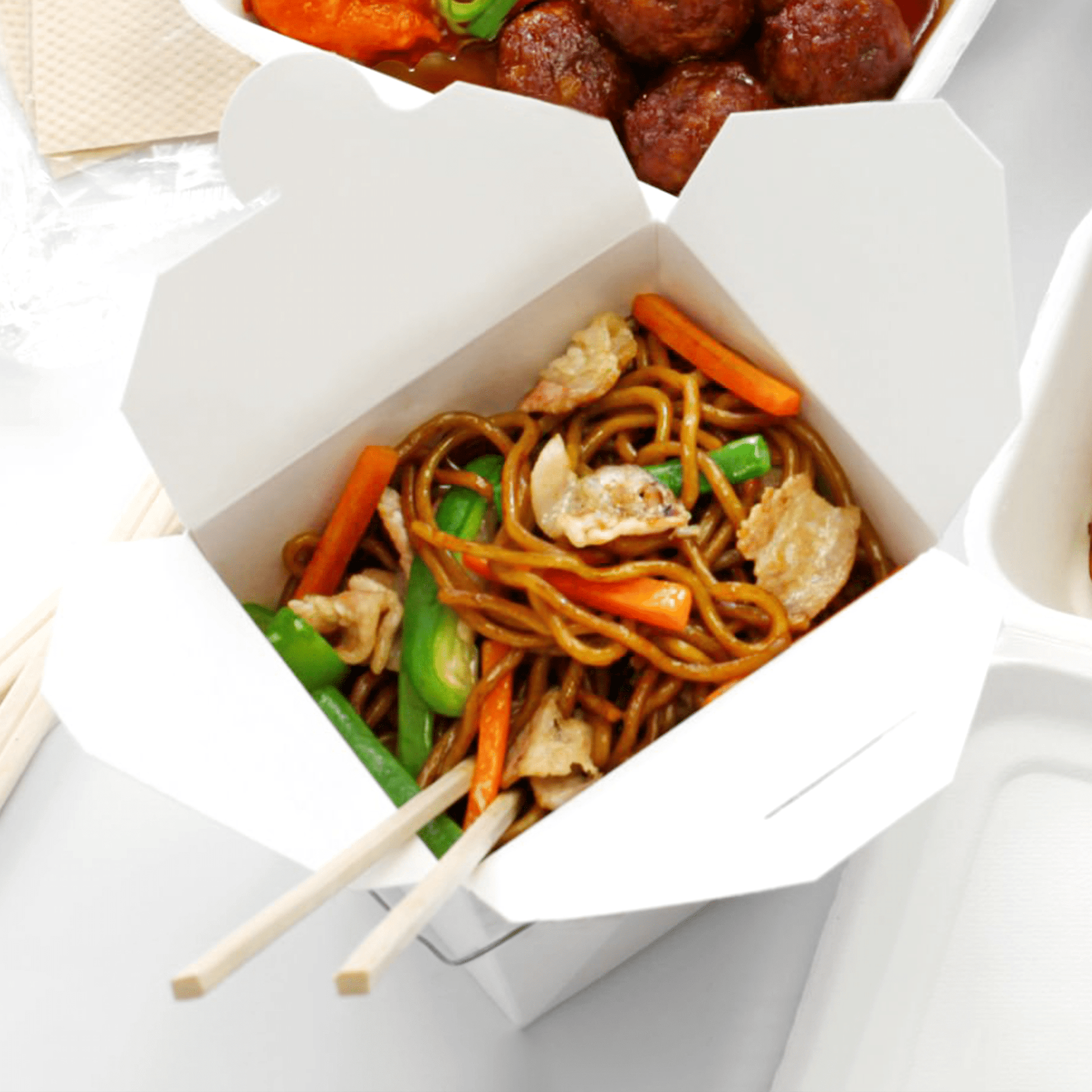 [500ct] 32oz Paper Take - Out Container with Wire Handle | White - Biocean by Danube BlueBiocean