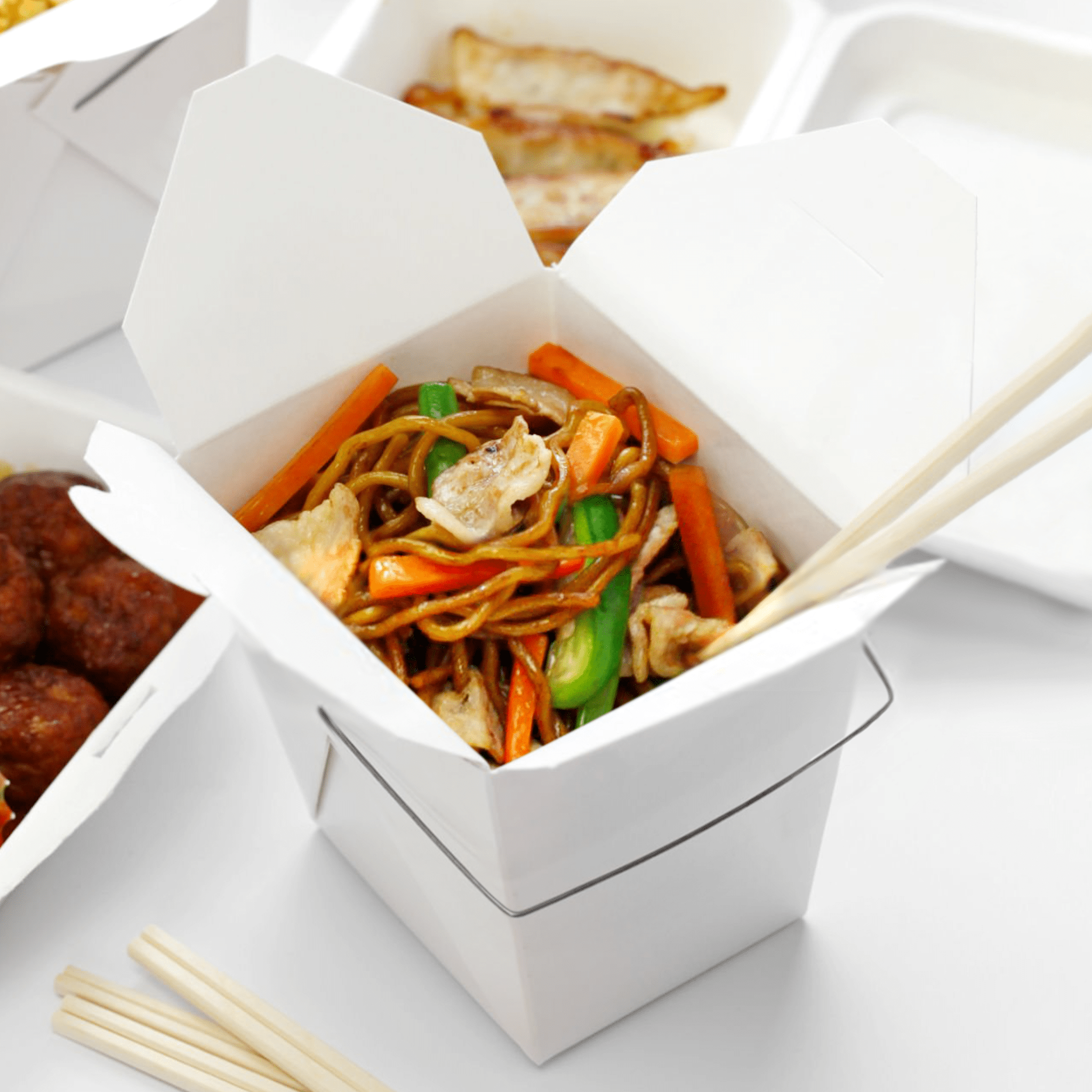 [500ct] 32oz Paper Take - Out Container with Wire Handle | White - Biocean by Danube BlueBiocean