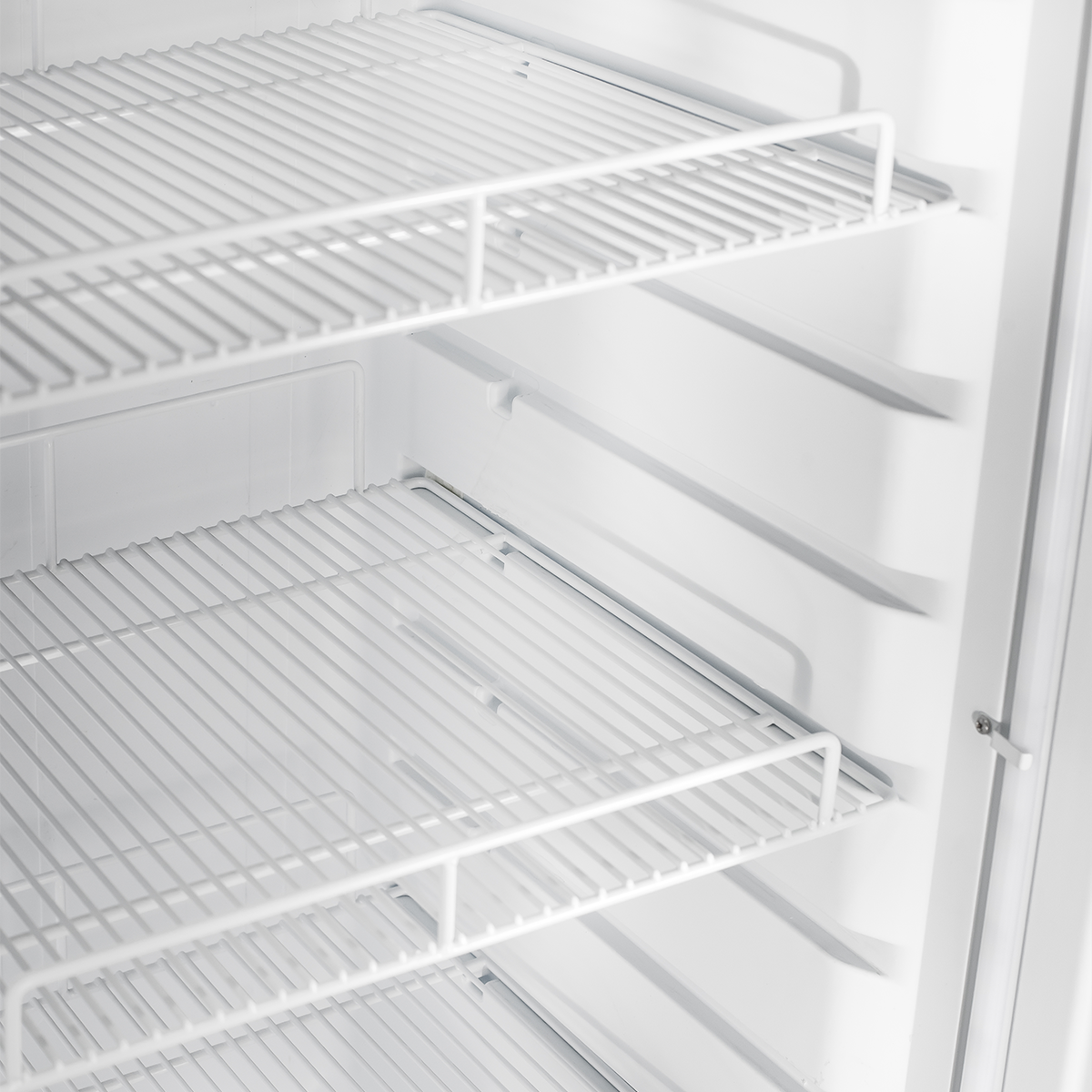 Vitlife Commercial VSC188VCW 20" 1-Glass Door Small Merchandiser Refrigerator, 6,4 cu. ft.